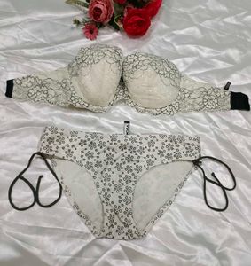 Imported Victoria&#39;s Secret Bra Panty