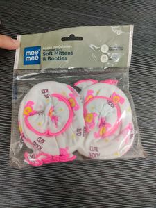 Mee  Soft Mitten And Booties Set