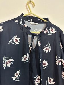 Elegant Floral Print Tie Neck Top