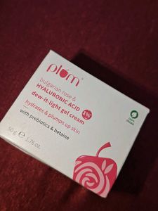 Plum Bulgarian Rose Gel Cream