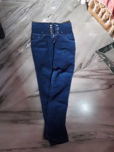 Its A High Waist Jeans With 5 Buttons