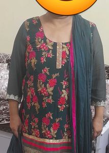 Floral Embroidered Pant Kameez