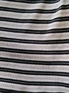 H&amp;M crop top  Streachable Till 36 Bust
