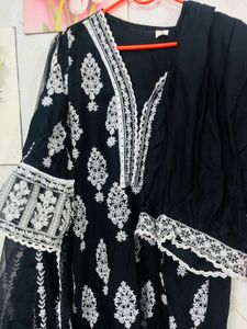 Elegant Embroidered Kurta Set
