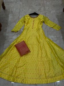 Elegant Yellow Anarkali Kurta Set