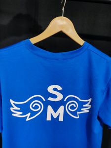 Cotton T-shirt.