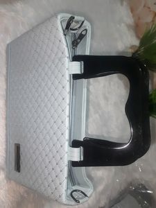 New Beautiful Handbag $ Slingbag