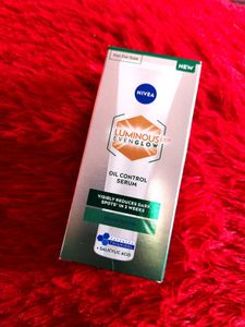 NIVEA Luminous Even Glow Oil Control Face Serum wi