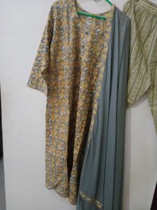 Beautiful and elegant Floral Kurta Set