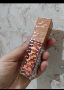 Maybelline Uptown Glow 02