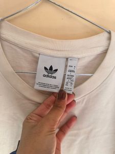 Adidas Originals Tee - L size