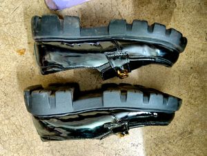 Roadster Chain Loafer For Women