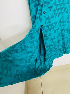 Kurtha With Double Sided Pockets