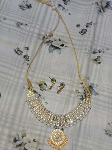 Elegant Gold-Tone Necklace & Earring Set