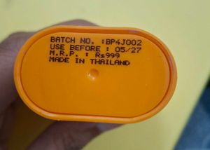 The Derma Co Hyaluronic Sunscreen Stick SPF 60