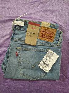 Levi&#39;s 711 Skinny Jeans brand new