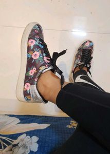 Corsica Floral Sneakers