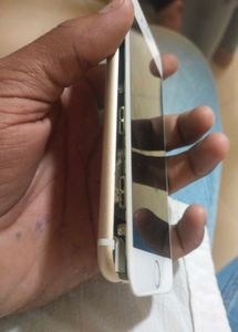 Gold iPhone 6s - Good Condition