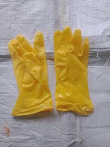 RUBBER HANDGLOVES (Yellow).
