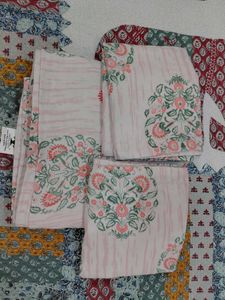 Floral Print Bedsheet Set with 2 pillowcovers