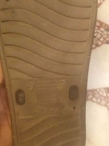 Cariago Brown Flip-Flops - Size 9