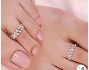 Silver Leaf Design Toe Ring