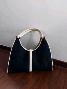 Authentic Gucci Jackie (bardot) bag
