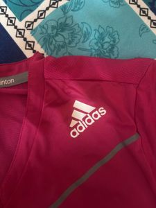Adidas T-shirt