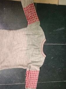 A Festive Top With Rich Grand Look