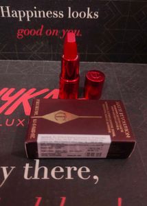 Charlotte Tilbury Lipstick 90s pink hollywood vixe