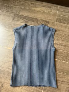 Fitted Top