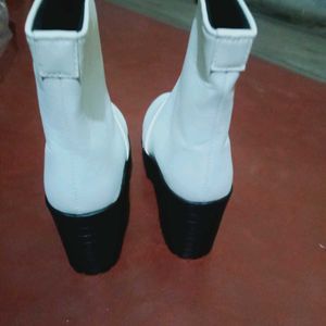 High Heals Boots For Girls 👢