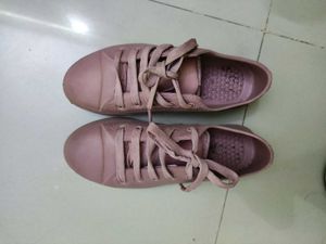 zudio dusty pink sneakers