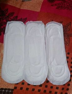 50 Comfortable &amp; Reliable Period Care Pads Combo