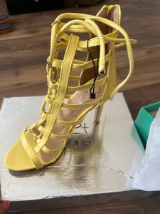 Brand New Gladiator Heel.