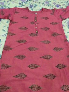 Pink Leaf-Print Kurti