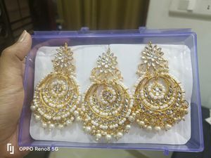Earing With Mangtika