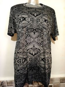 Patterned Graphic T-shirt M/ L 42 Chest Size