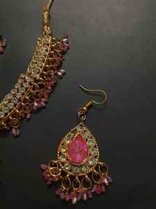 Stone Set Necklace With Mangtika - Extra Pair Tops