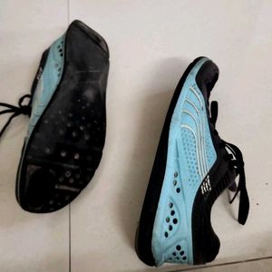Puma Black and Blue Sports Shoes UK 6