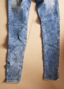 Blue Distressed Jean&#39;s For Women