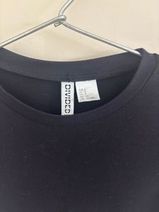 DIVIDED BASIC SOLID TEE