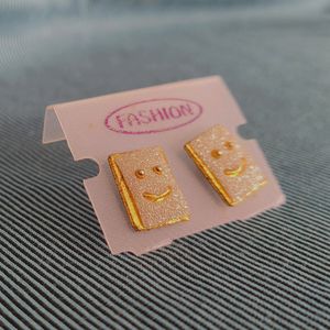 Smilie Studs