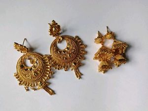 2 Pair Of City Gold Earrings