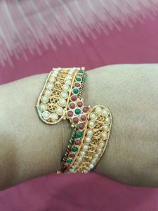 Beautiful Ethenic Bracelet Kada