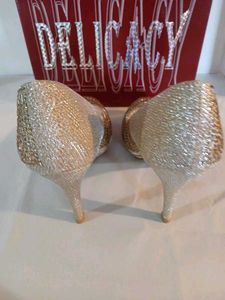 GOLDEN Pearl HEELS