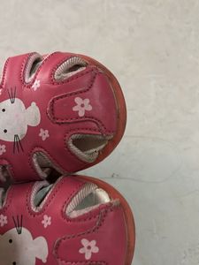 Max Sandals