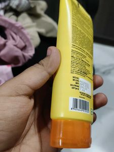 Wow Skin Science Dewy Bright Sunscreen Gel.