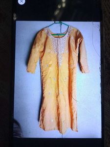 Golden Embroider Kurta Set.Margine Hai