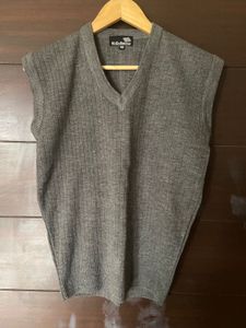 Men’s Grey Colour Sweater (S)